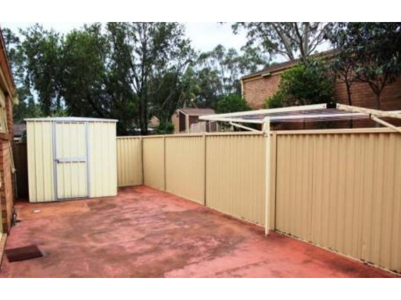 3/42 Woodhouse Drive, Ambarvale NSW 2560