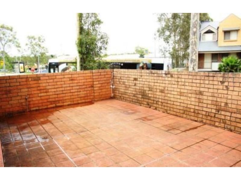 3/42 Woodhouse Drive, Ambarvale NSW 2560