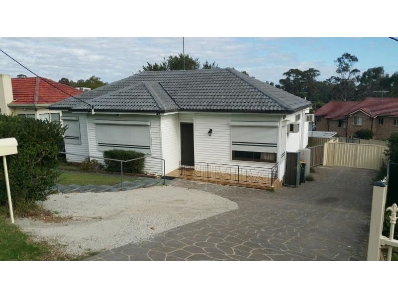 25 Grandview Drive, Campbelltown NSW 2560