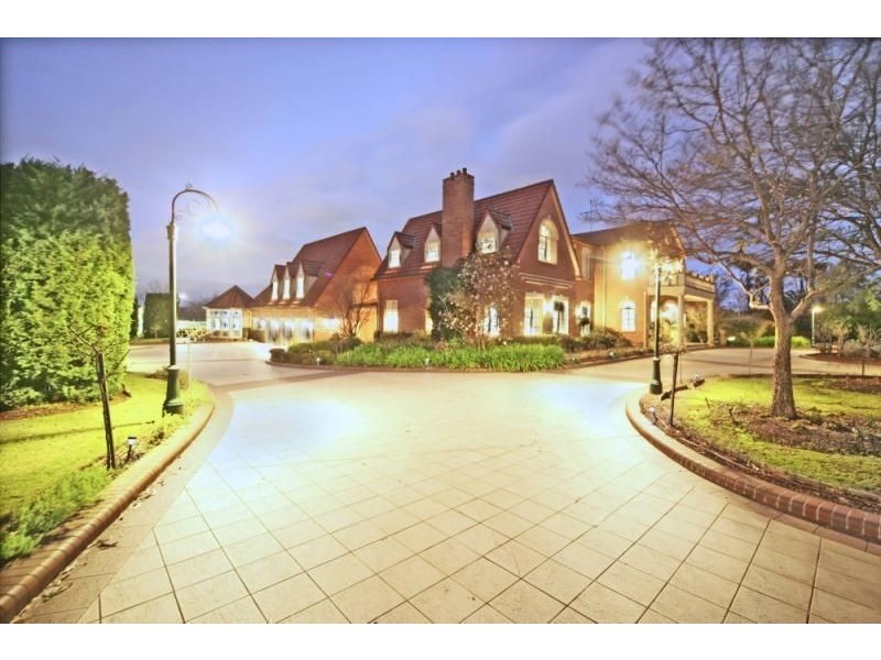 28 CUBBIT DRIVE, Denham Court NSW 2565