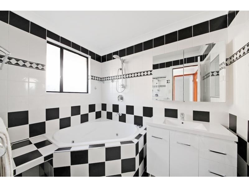 31 CUSCUS PLACE, St Helens Park NSW 2560