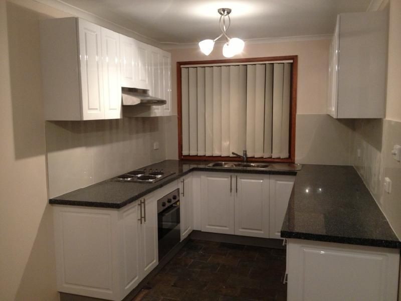 10 Emilia Close, Rosemeadow NSW 2560