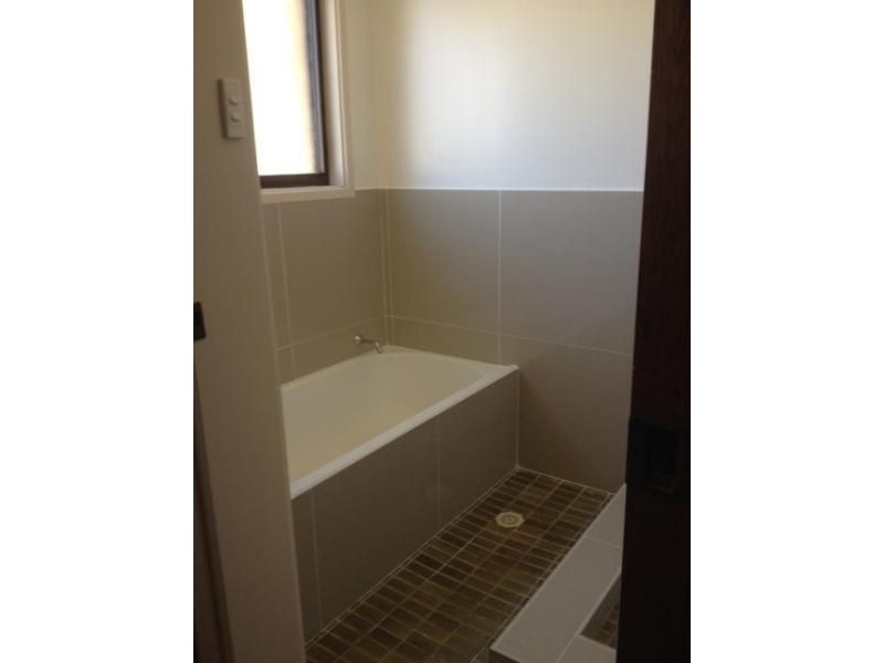 10 Emilia Close, Rosemeadow NSW 2560