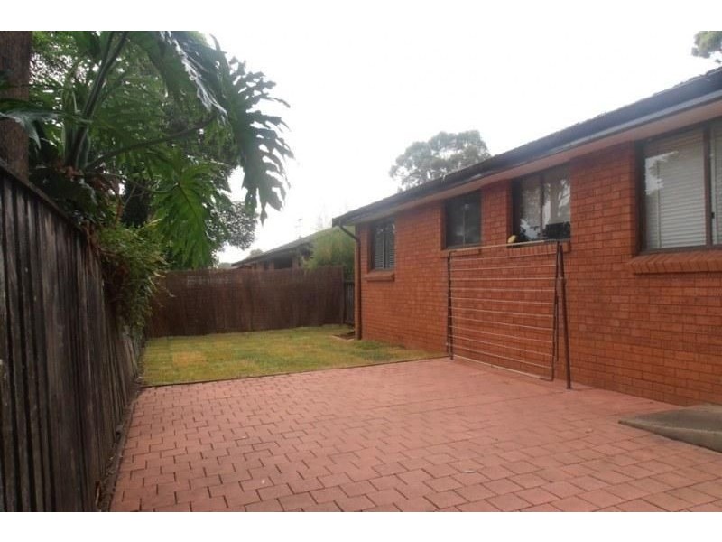 4/105 Chester Road, Ingleburn NSW 2565