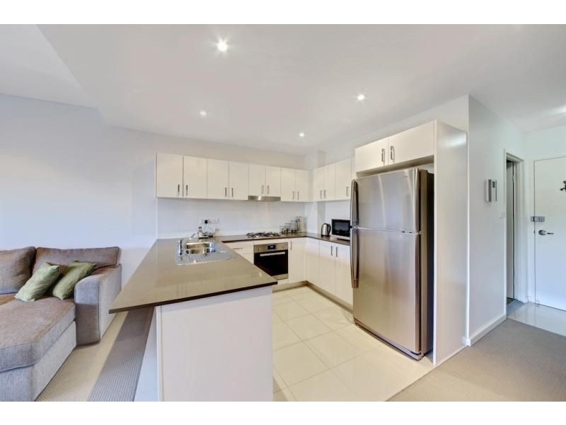 20/31-35 CHAMBERLAIN STREET, Campbelltown NSW 2560