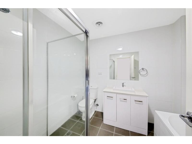 20/31-35 CHAMBERLAIN STREET, Campbelltown NSW 2560