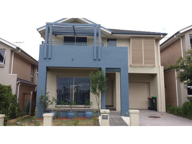 16 Stowe Avenue, Campbelltown NSW 2560