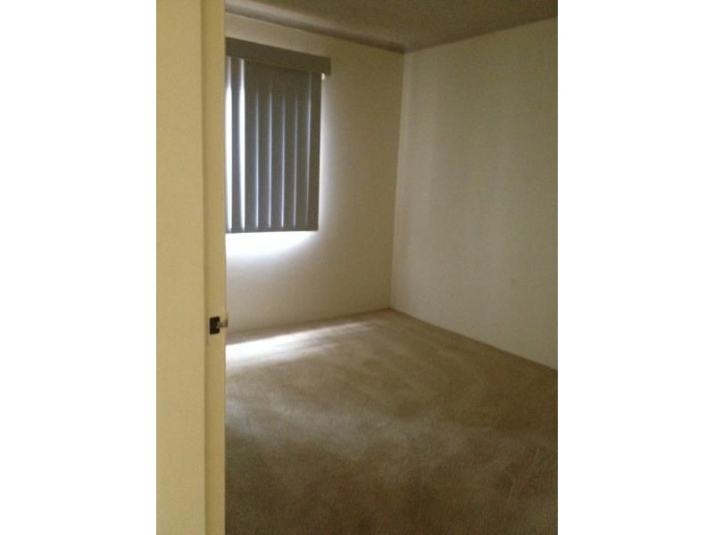 9/40 Cordeaux Street, Campbelltown NSW 2560