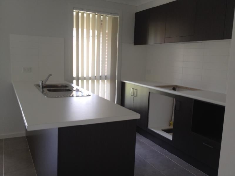 15 Callinan Crescent, Ingleburn NSW 2565