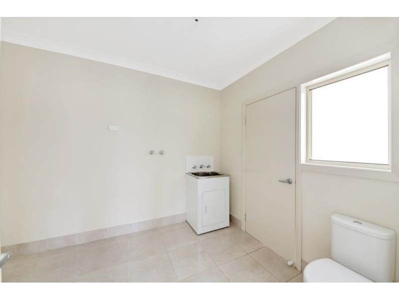 1/102 Feldspar Road, Eagle Vale NSW 2558