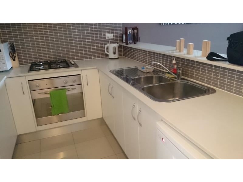6/13 Chamberlain Street, Campbelltown NSW 2560