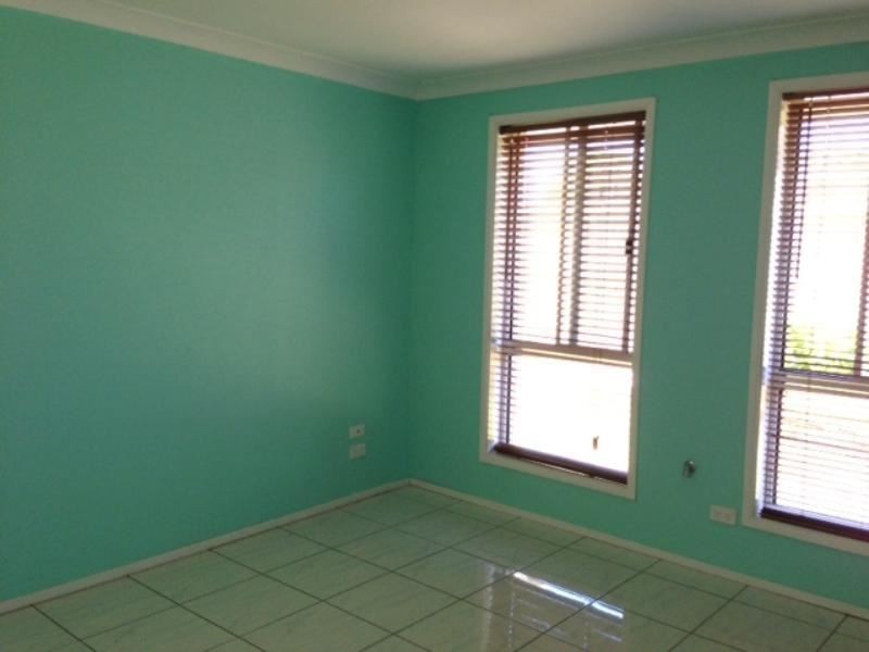 2A John Kidd Dr, Blair Athol NSW 2560