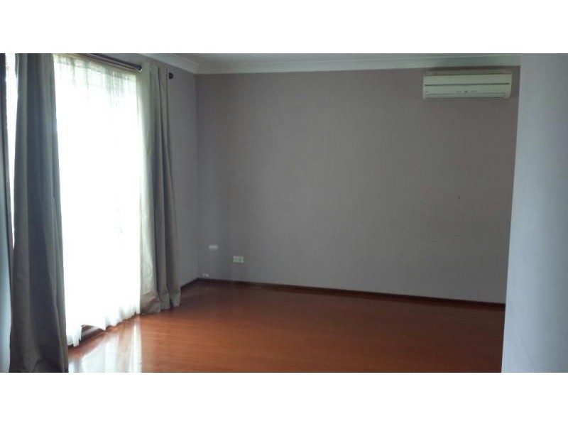 8 ARROW PLACE, Raby NSW 2566