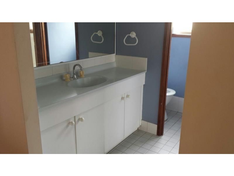 8 ARROW PLACE, Raby NSW 2566