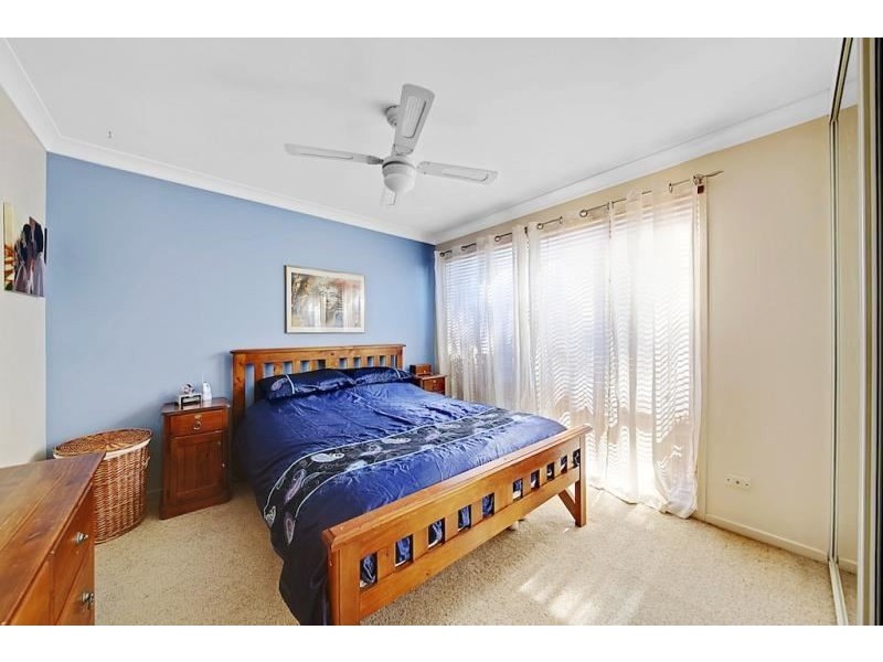 13 Mackillop Crescent, St Helens Park NSW 2560