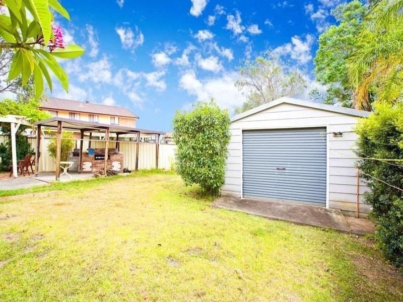 16 Curl Curl, Woodbine NSW 2560