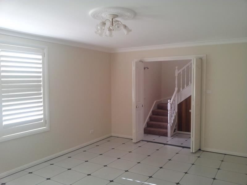 37 Abington Crescent, Glen Alpine NSW 2560