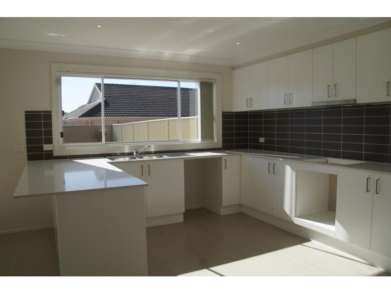 4B Vaucluse Place, Glen Alpine NSW 2560