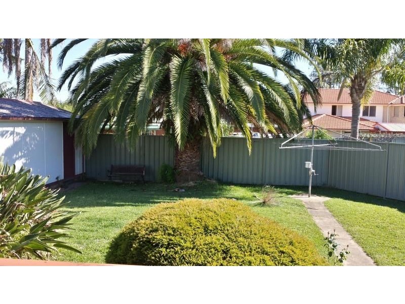 7 Salisbury Avenue, Glenfield NSW 2167