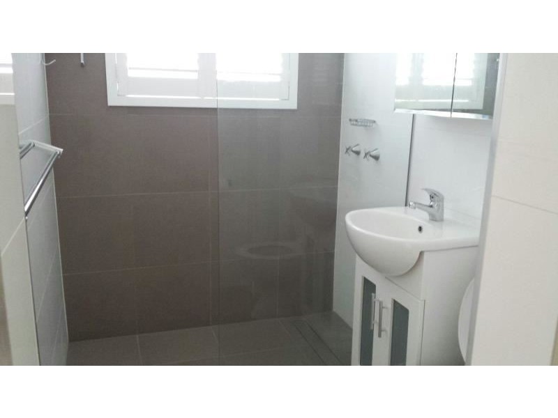 8/19 Chamberlain Street, Campbelltown NSW 2560