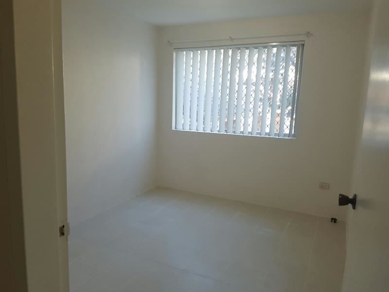 8/18 Westmoreland Road, Minto NSW 2566