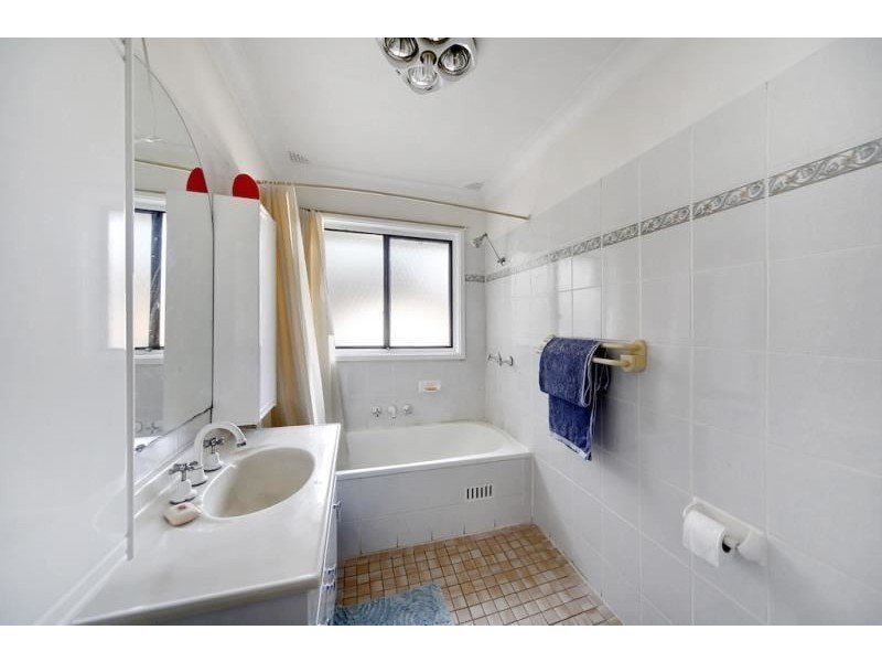 14 Moffat Place, Minto NSW 2566