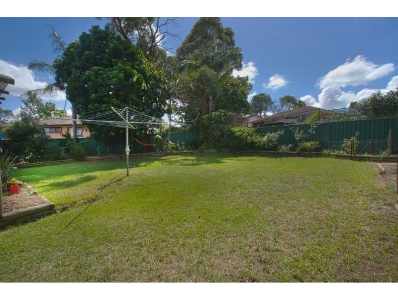 16 Dickens Road, Ambarvale NSW 2560