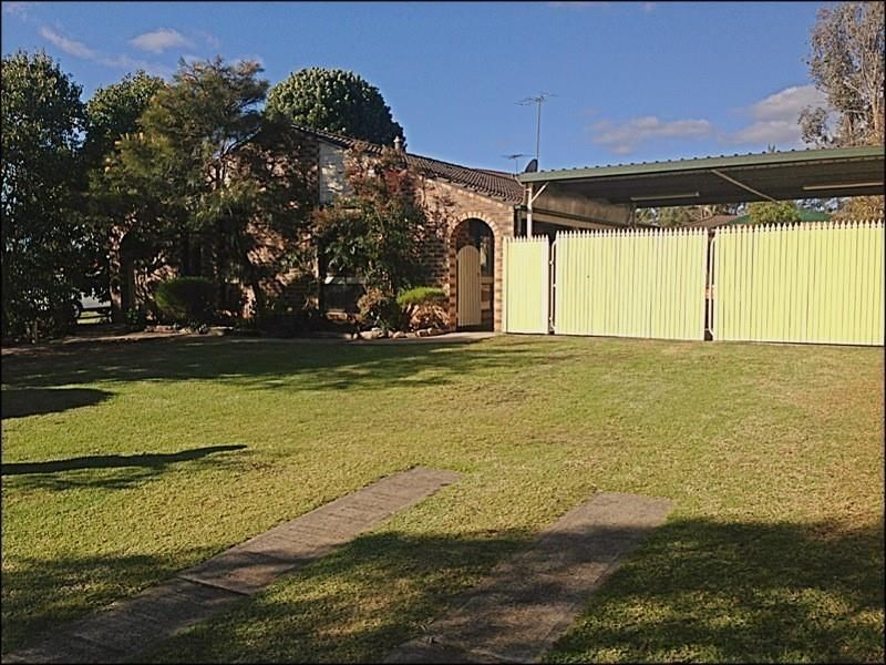 42 Horatio Ave, Rosemeadow NSW 2560