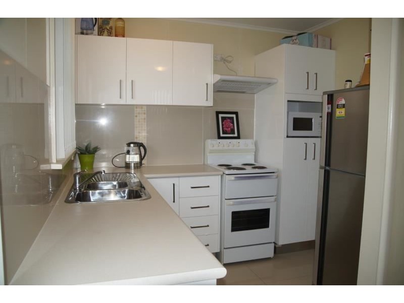 2 Milton Crescent, Leumeah NSW 2560