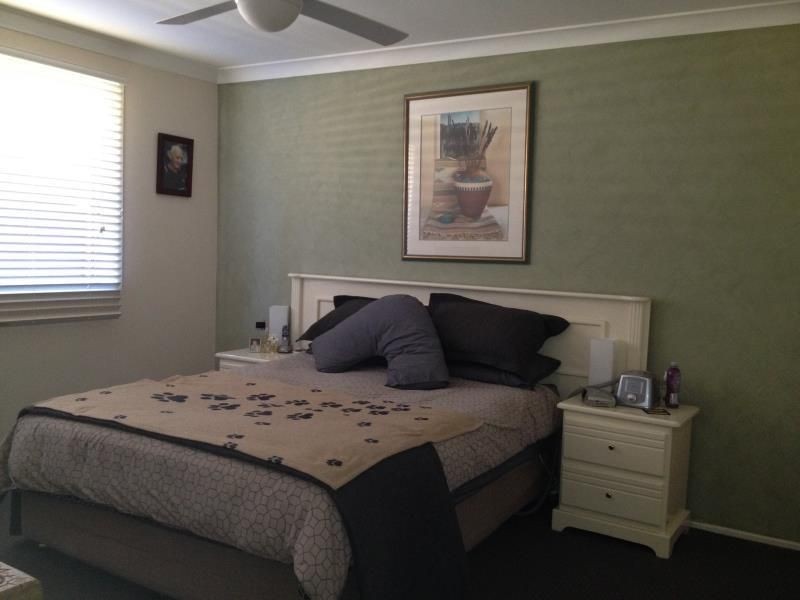 6 COLLIER PLACE, St Helens Park NSW 2560