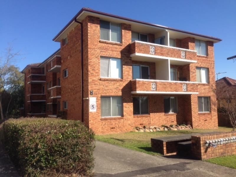 5/7 Reddall Street, Campbelltown NSW 2560