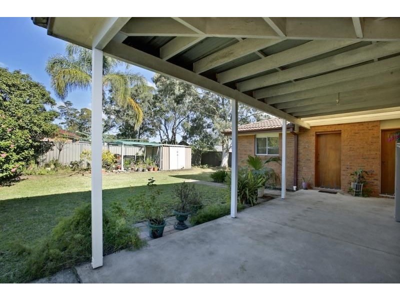 9 Selms Place, Minto NSW 2566