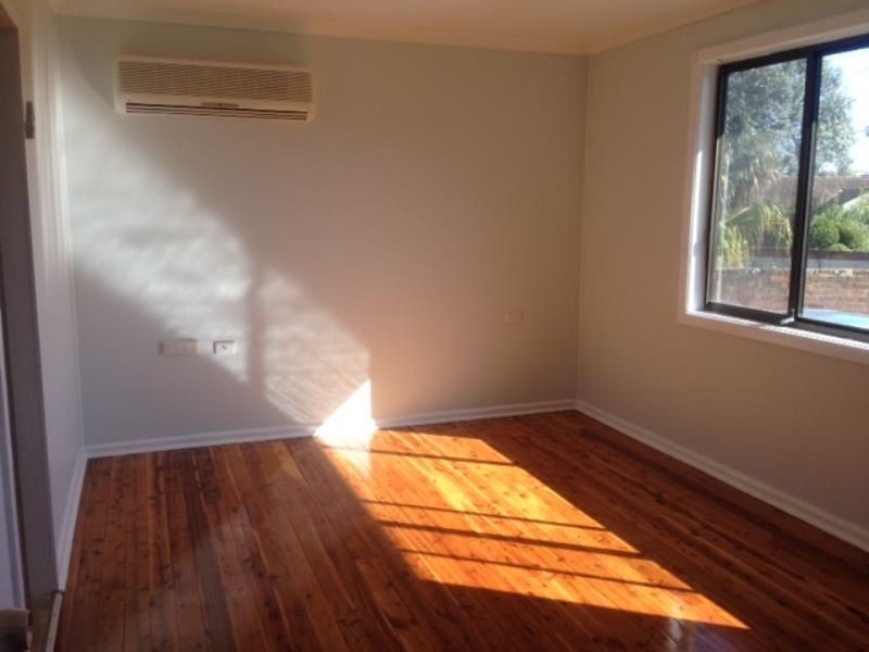 6 SEDDON PLACE, Campbelltown NSW 2560