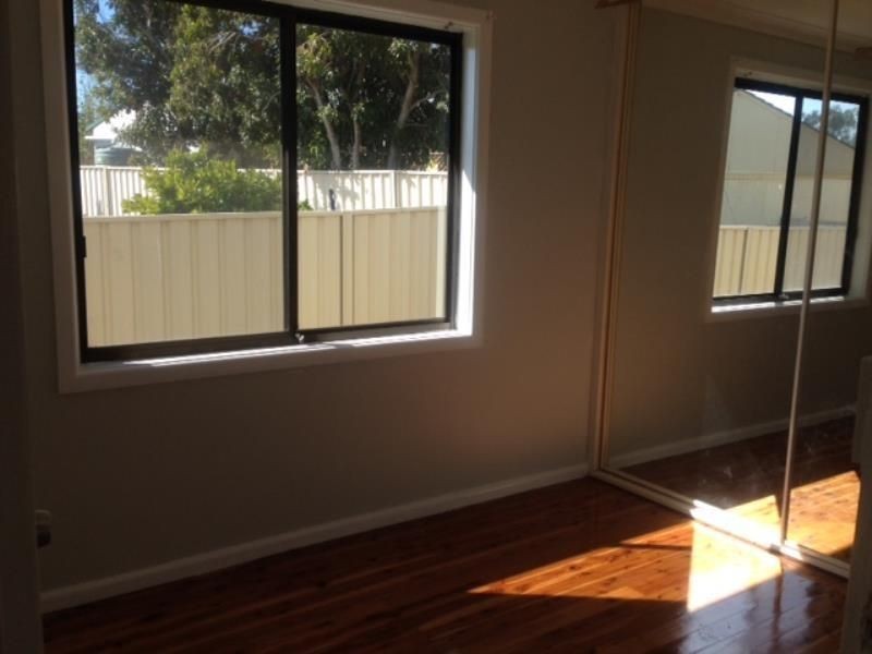 6 SEDDON PLACE, Campbelltown NSW 2560