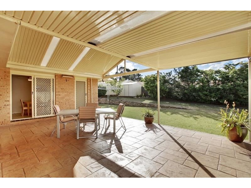 37 Balthasar Close, Rosemeadow NSW 2560