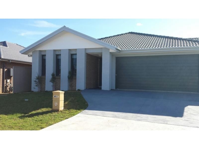 9 Beckham Street, Spring Farm NSW 2570