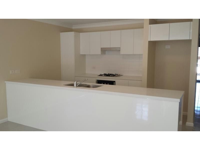 9 Beckham Street, Spring Farm NSW 2570