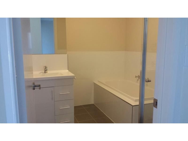 9 Beckham Street, Spring Farm NSW 2570