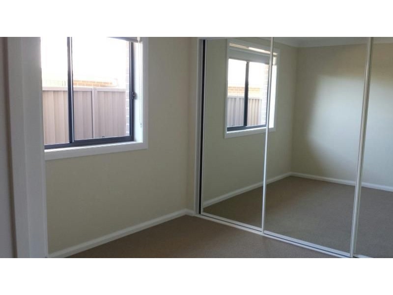 9 Beckham Street, Spring Farm NSW 2570