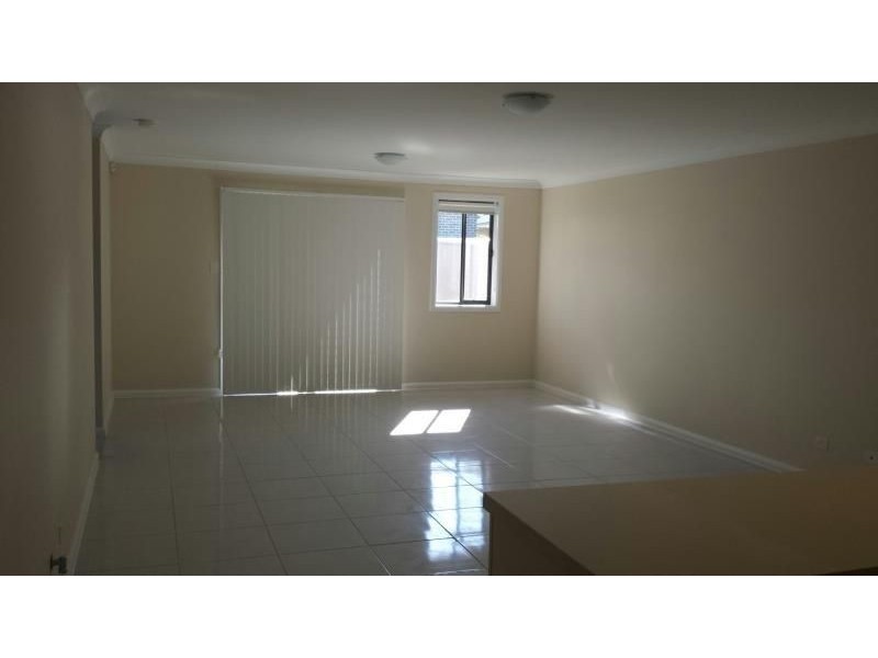 9 Beckham Street, Spring Farm NSW 2570