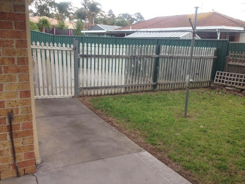 7 FALSTAFF PL, Rosemeadow NSW 2560