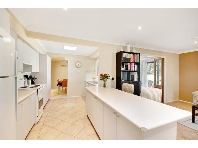 8 Macintyre Cr, Ruse NSW 2560