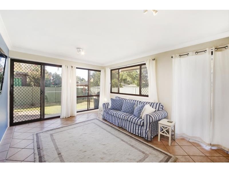 8 Macintyre Cr, Ruse NSW 2560