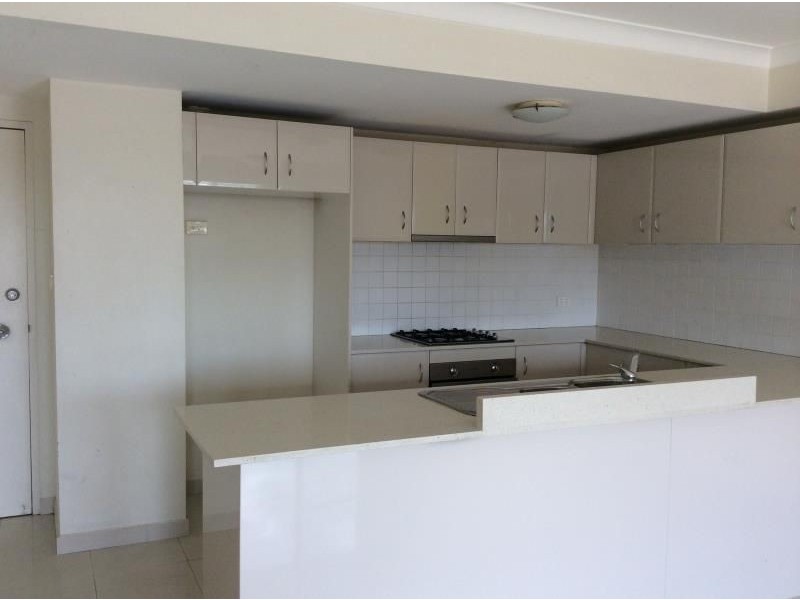 10/41 Woodhouse Drive, Ambarvale NSW 2560