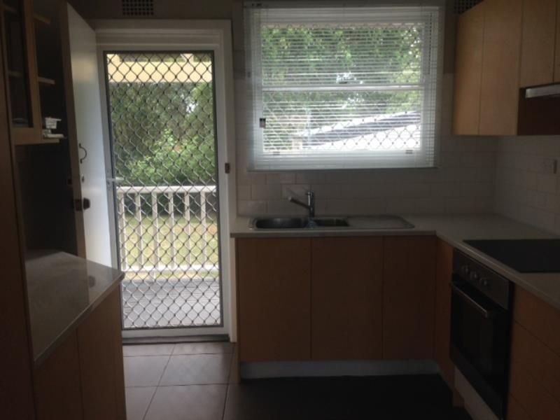 35 Brudenell Ave, Leumeah NSW 2560