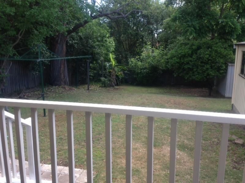 35 Brudenell Ave, Leumeah NSW 2560