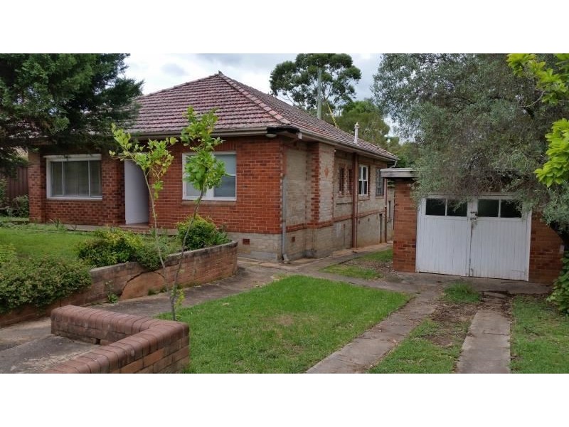 7 Genty Street, Campbelltown NSW 2560
