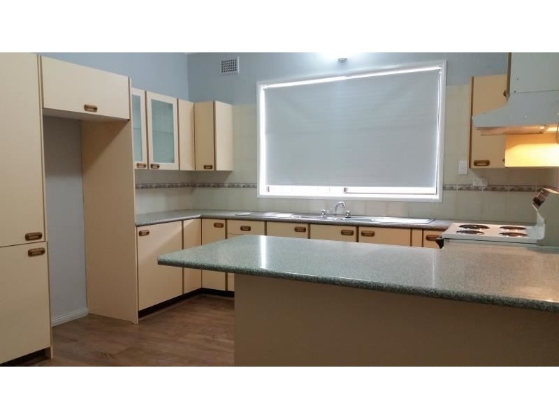 7 Genty Street, Campbelltown NSW 2560