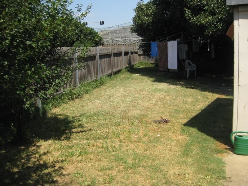10 HUGHES STREET, Leumeah NSW 2560