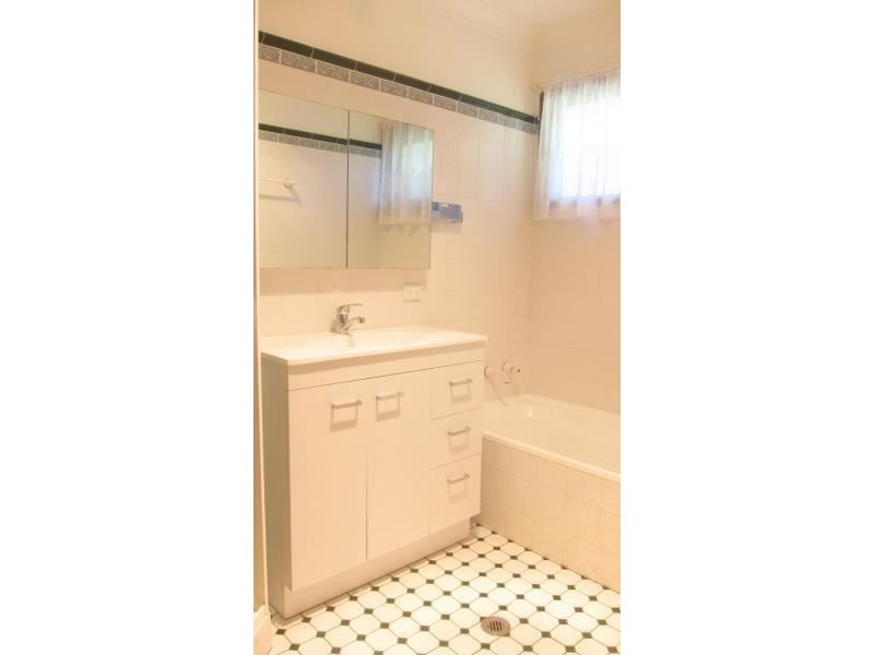 6 Jarrah Avenue, Bradbury NSW 2560